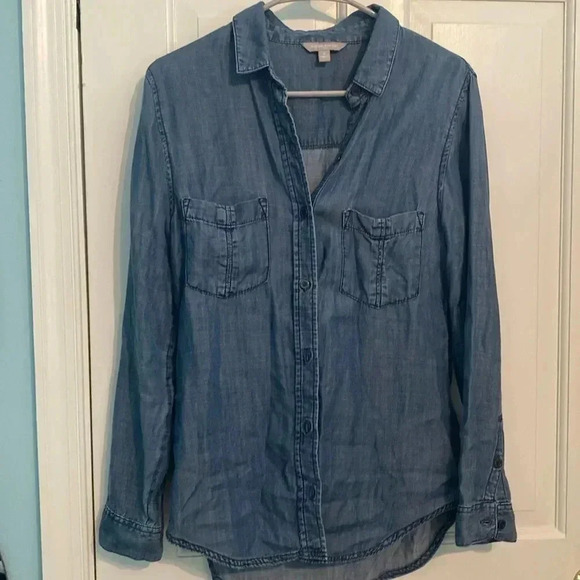 Banana Republic women’s casual button down - size small - blue - Picture 1 of 5